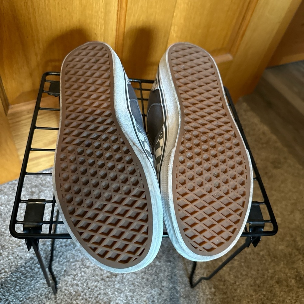 Vans - Picture 2 of 5